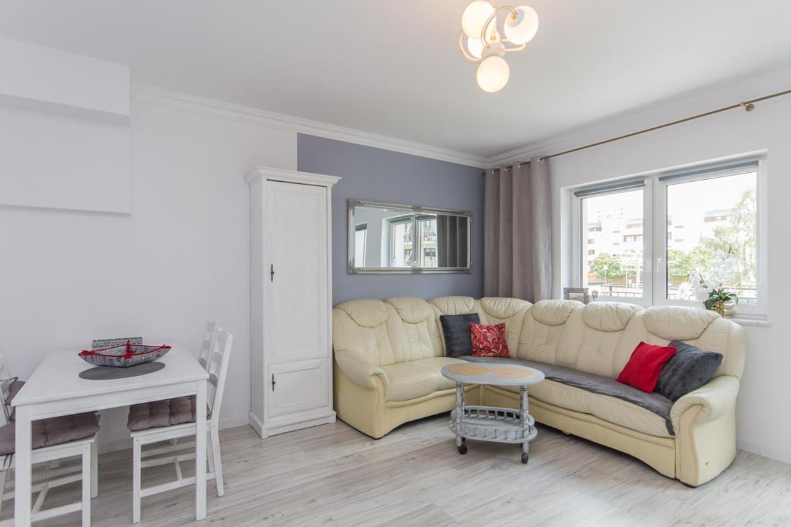 Sloneczne Apartamenty 슈비노우이스쳬 외부 사진
